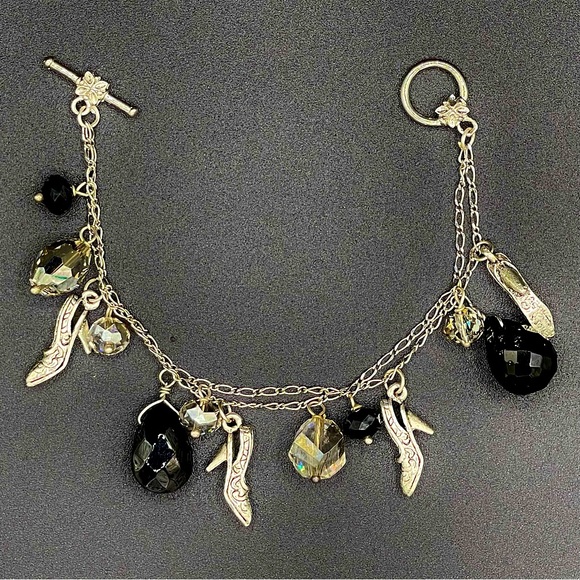 NWT ELEGANT DOUBLE STRAND CHARM BRACELET IN JET BLACK & CLEAR SILVER CRYSTALS - Picture 2 of 9